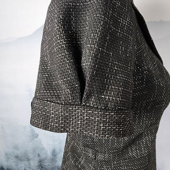 The Limited Collection Short Sleeve Puffer V-Neck Blaze | Women's Medium - Picture 12 of 15